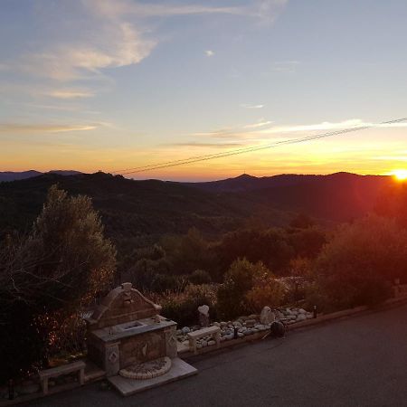 Amon Nos Otes Villa Vezzani ภายนอก รูปภาพ