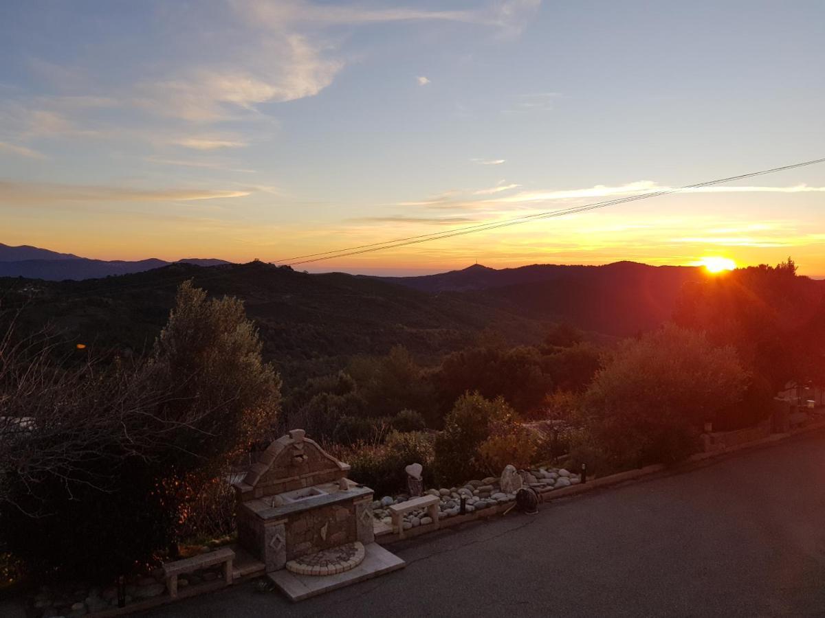 Amon Nos Otes Villa Vezzani ภายนอก รูปภาพ